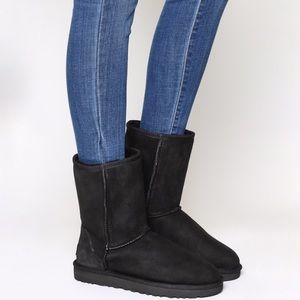 Classic Black Short Uggs